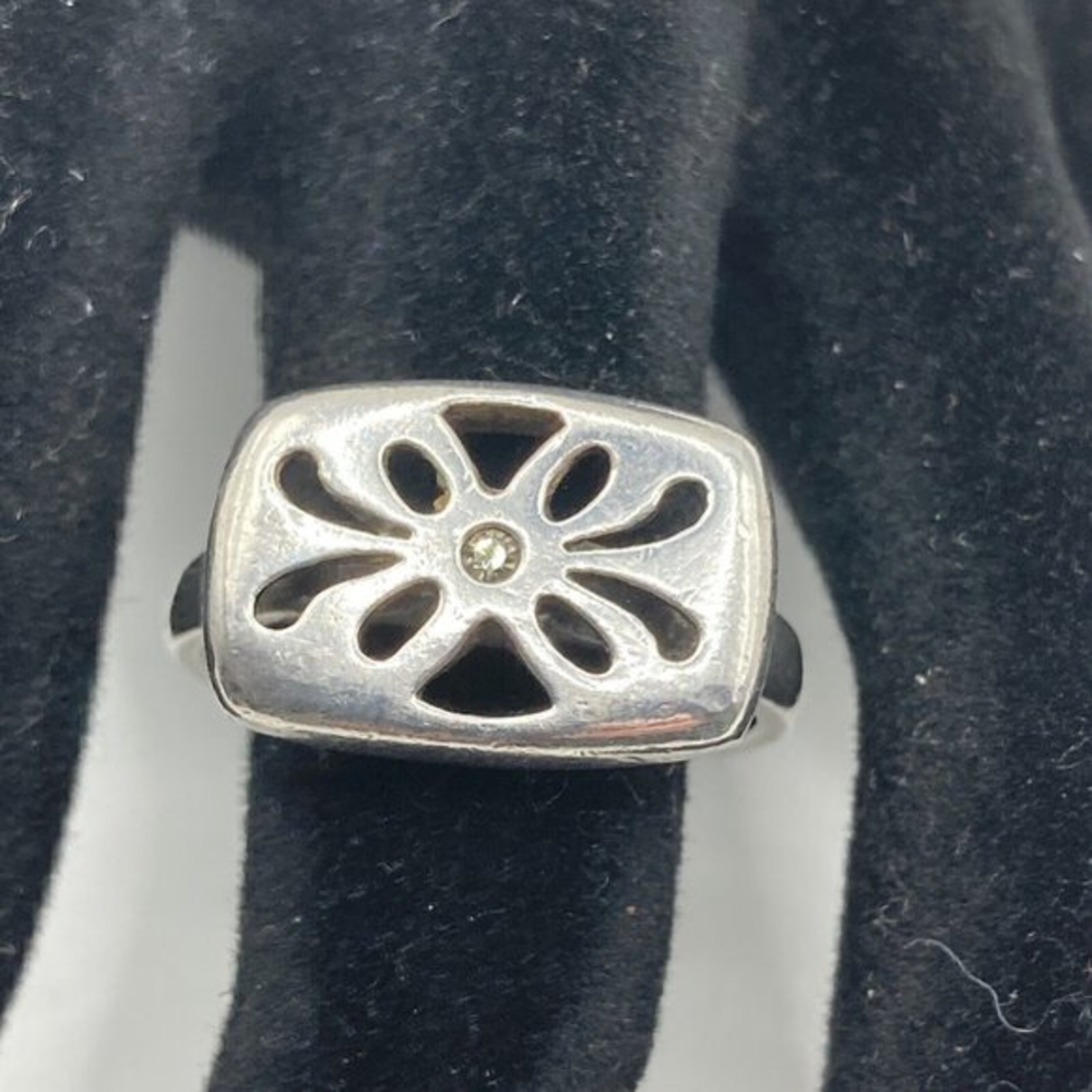 Sterling Silver Signed AK  Ring Size 7 cut out‎